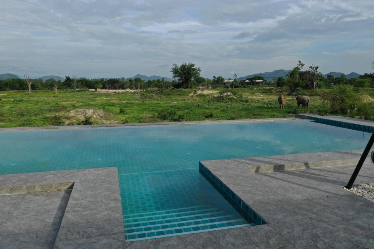 I Love Phants Lodge Ban Huai Thawai Ngoại thất bức ảnh